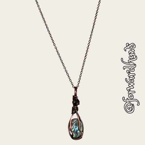 Hand Crafted Copper Wire & Abalone Pendant 18”Necklace - Picture 5 of 10